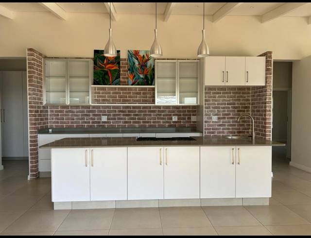 5 BEDROOM PROPERTY TO RENT IN ZINI RIVER ESTATE